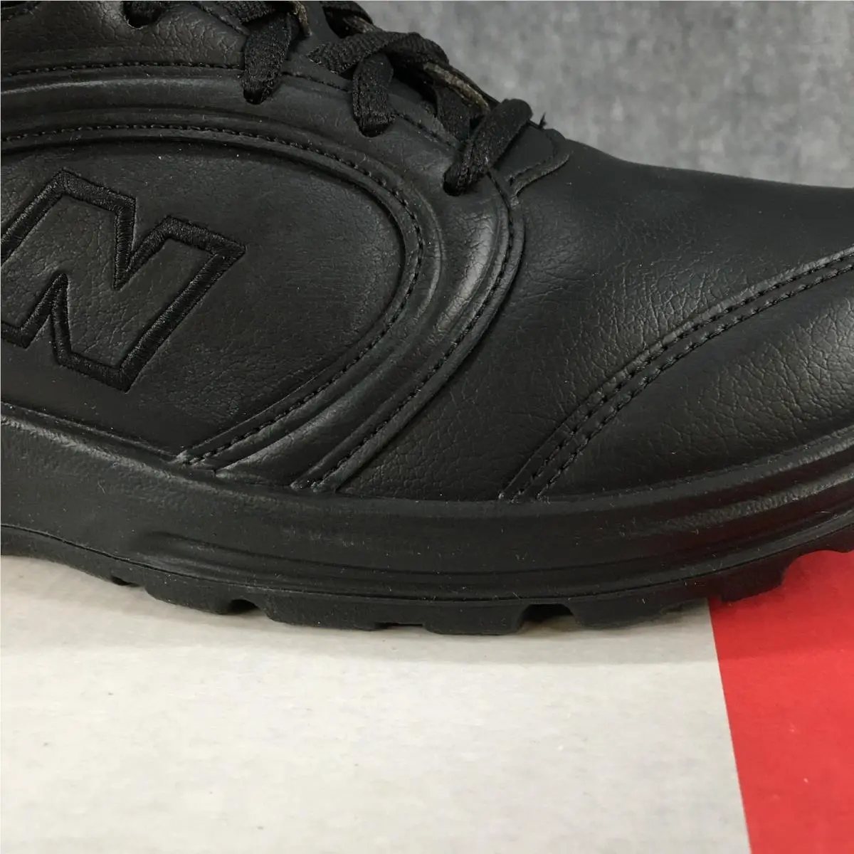 New Balance shoes - New Balance 812 - Black 2