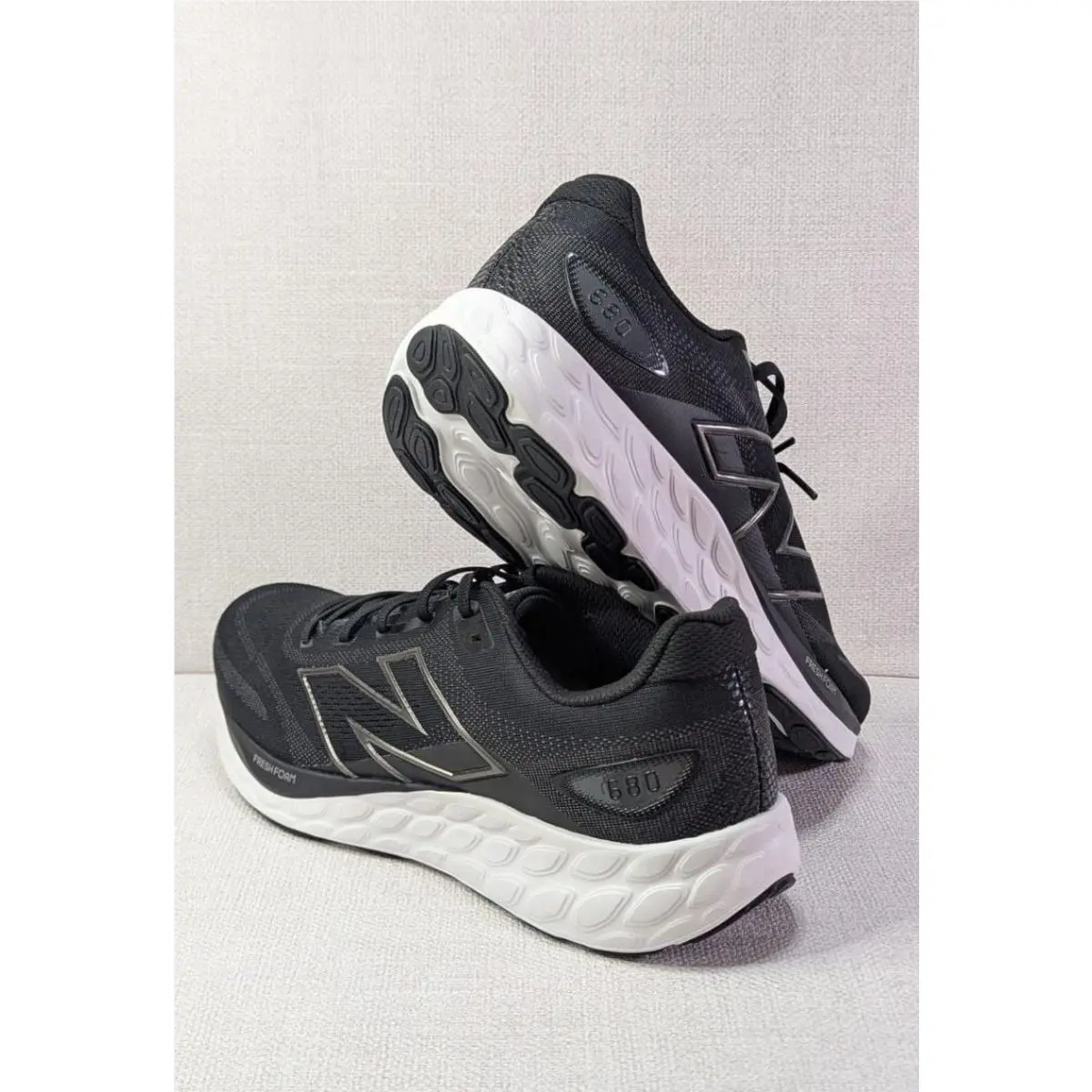 New Balance shoes - 680 v8 - M680BK8 - Black 0