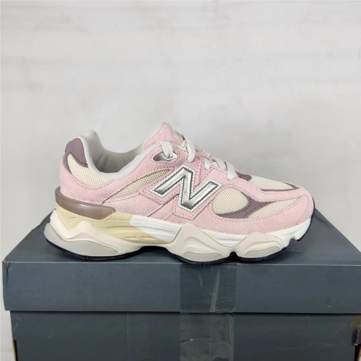 2 Big Kids - New Balance 9060 Lace - Rose Sugar / Ice Wine - U9060BE