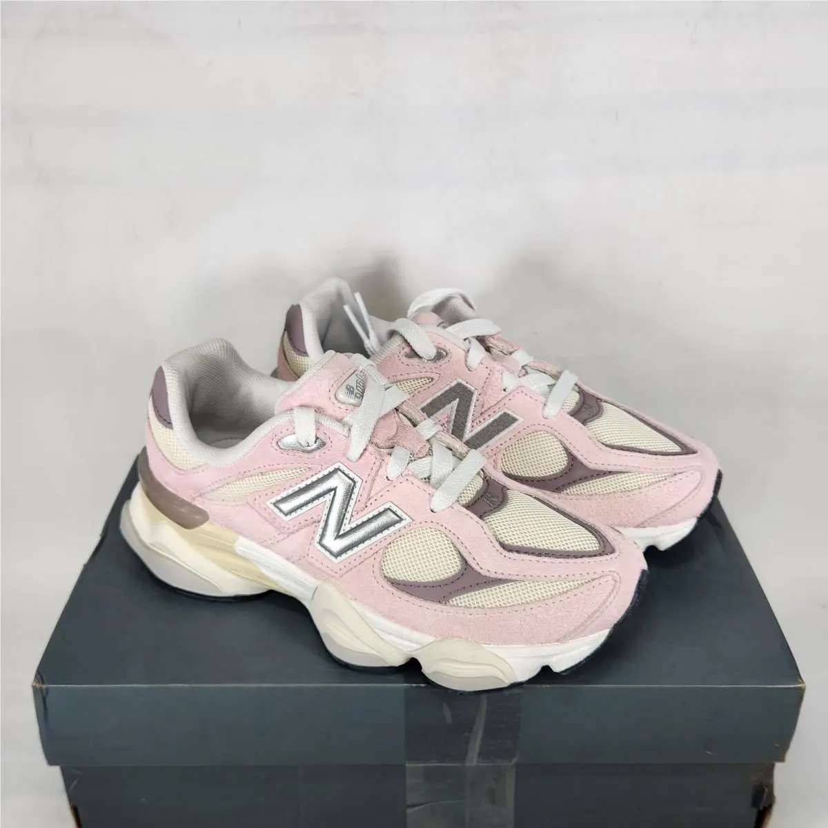 New Balance shoes - New Balance 9060 - Pink 1