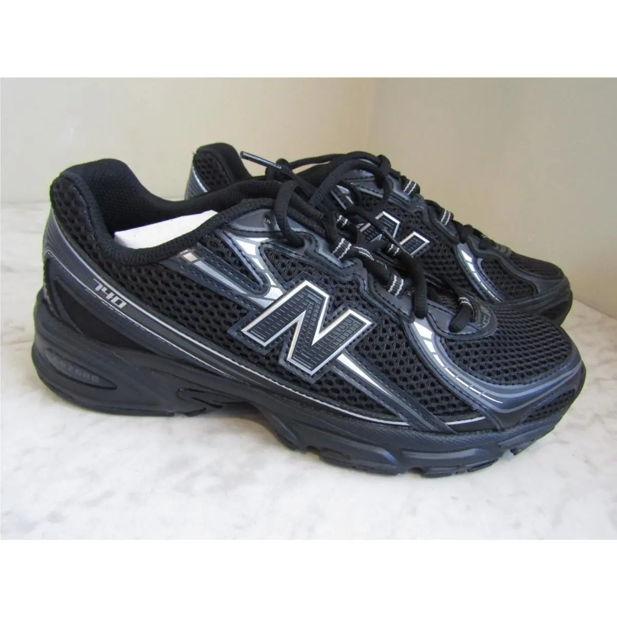 New Balance 740 Abzorb Black Unisex Shoes Sneakers Men`s 6 Women`s 8 EU 38.5