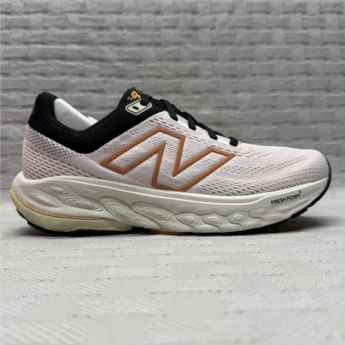 New Balance Fresh Foam X 860 Running Shoes Womens Size 7.5 Pink Brown 860v14