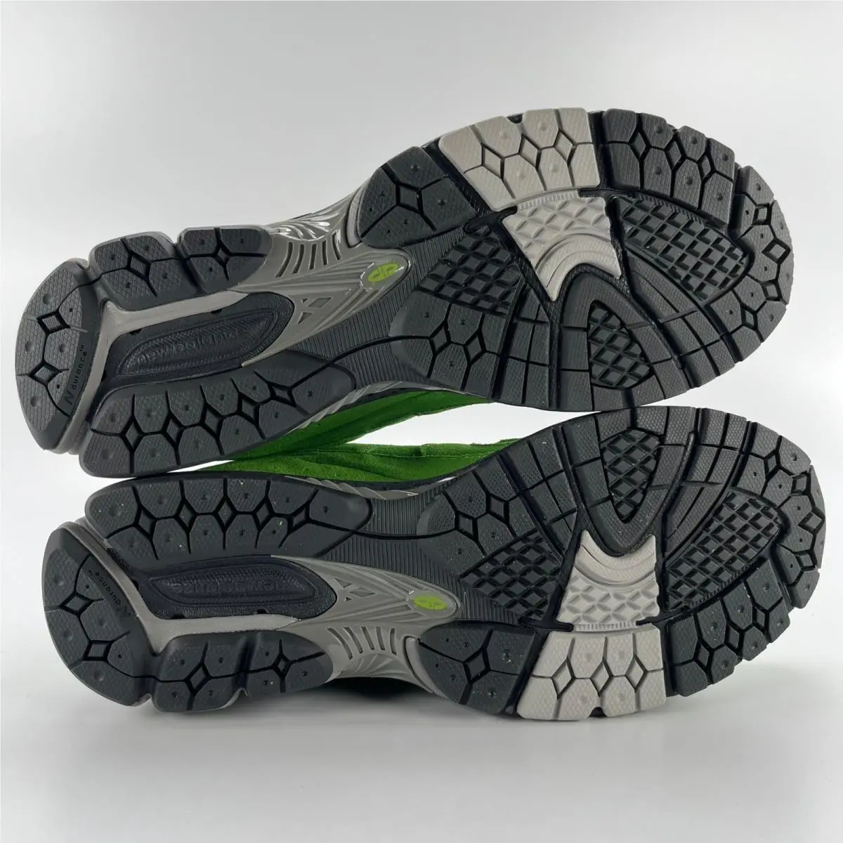 New Balance shoes - New Balance 2002R - Green 4