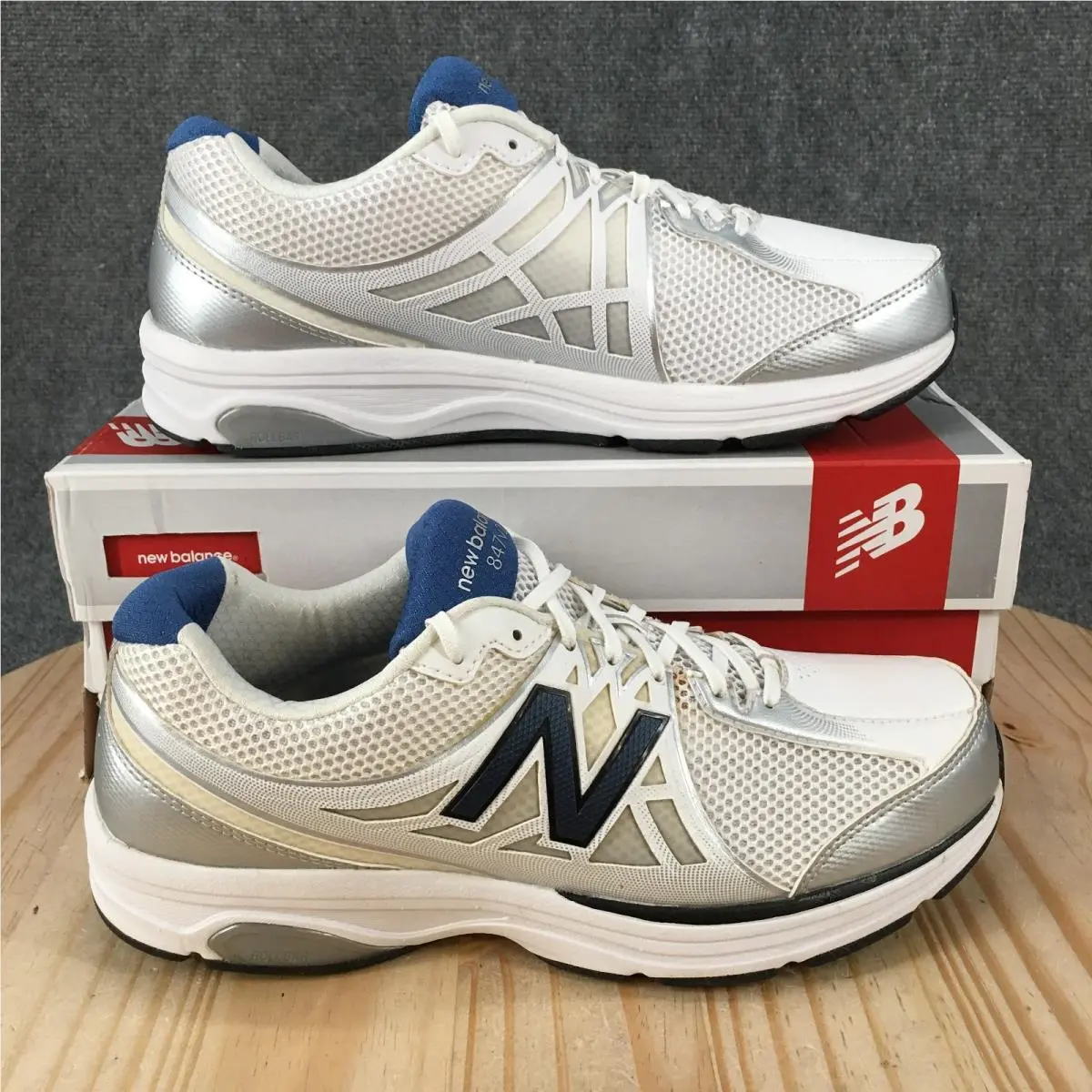 New Balance 847V2 Walking Shoes Mens 9.5 2E Sneakers Mesh White MW847WT2 New