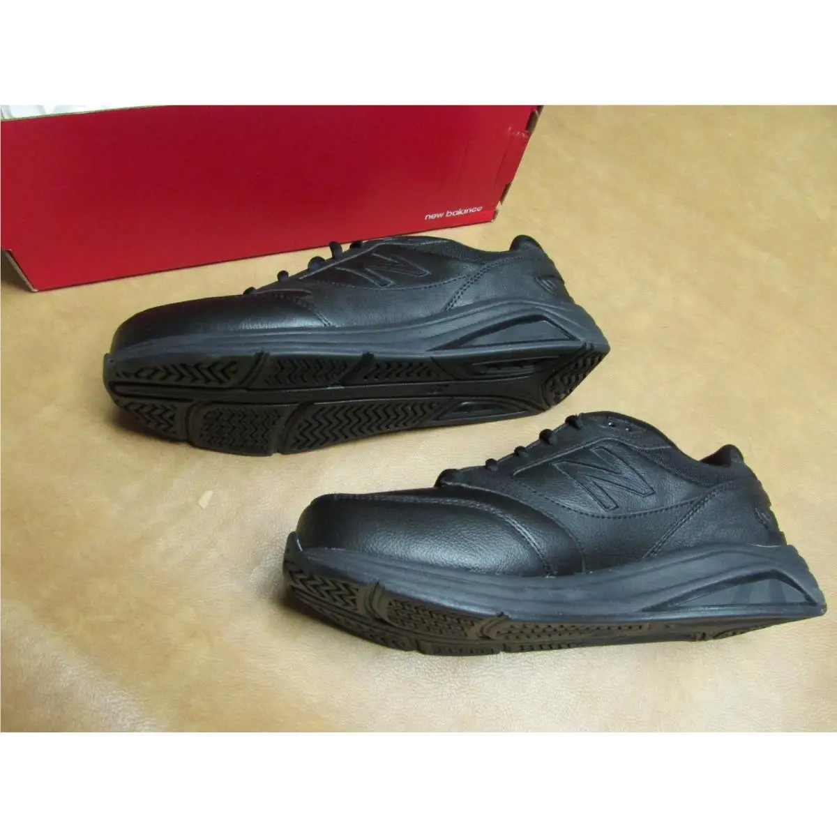 New Balance shoes - Black 4