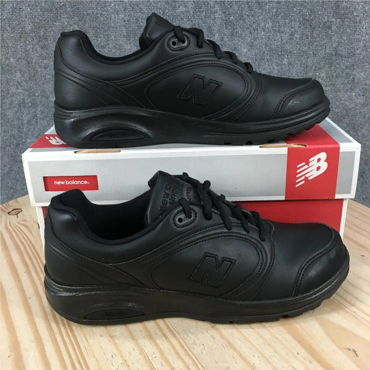 New Balance 812 Shoes Womens 9.5 B Lace Up Sneakers WW812 Black Leather New