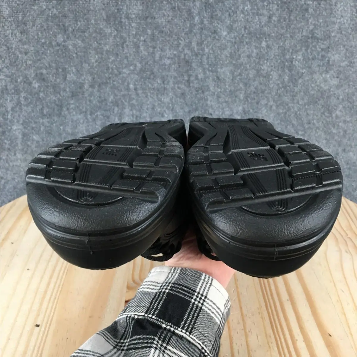 New Balance shoes - New Balance 812 - Black 10