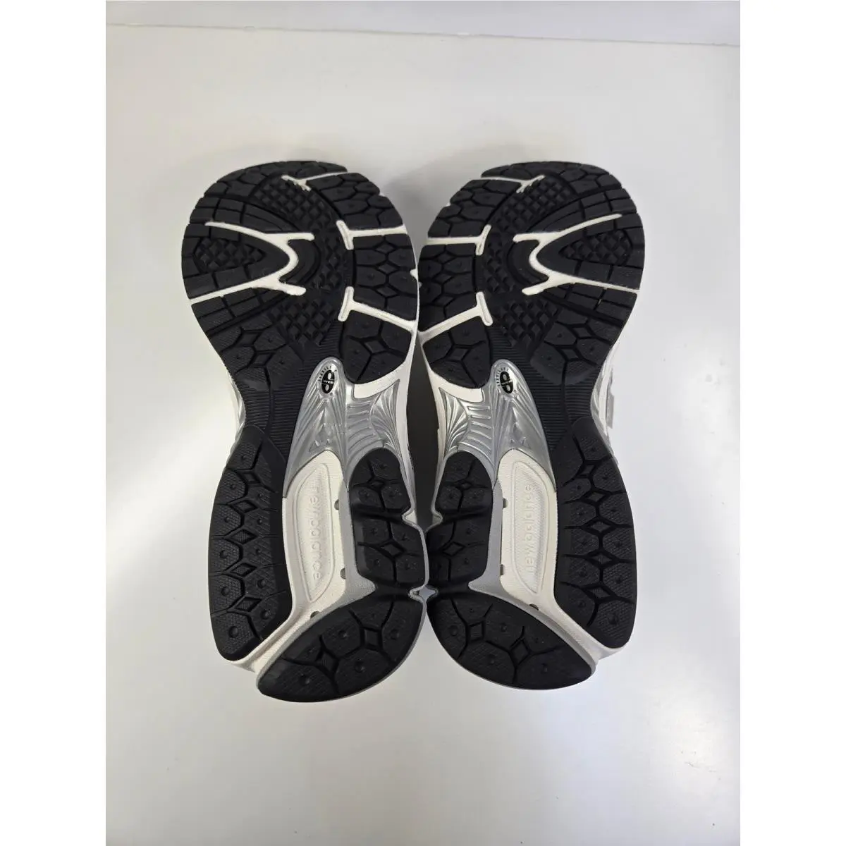 New Balance shoes - New Balance 1906R - Silver 5