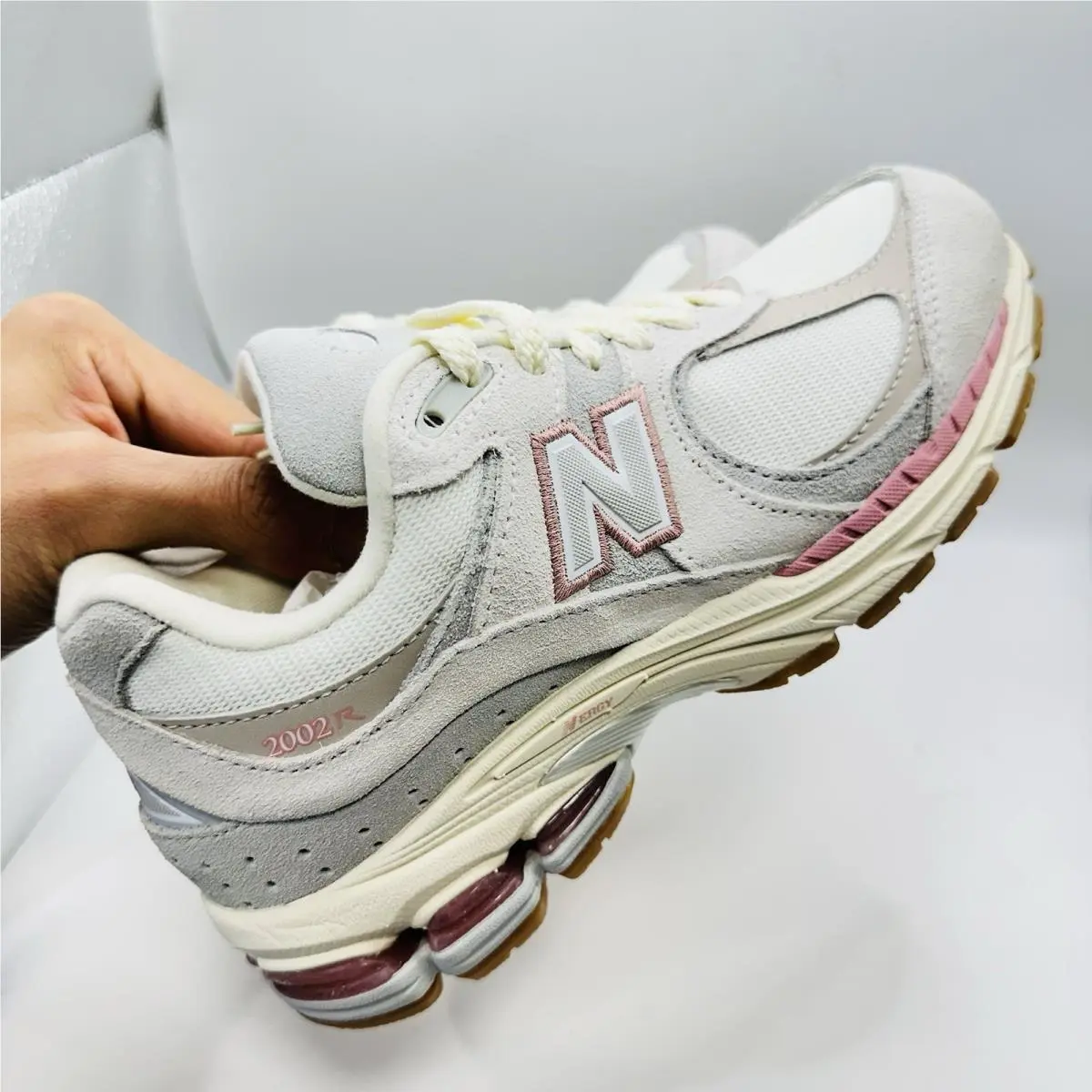 New Balance shoes - New Balance 2002 - Beige 8
