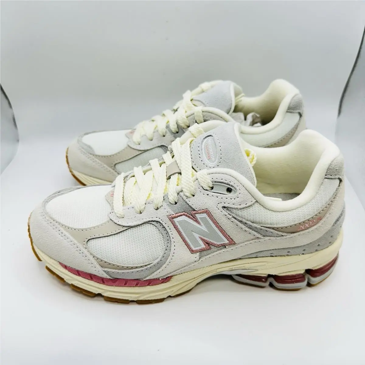 New Balance shoes - New Balance 2002 - Beige 1