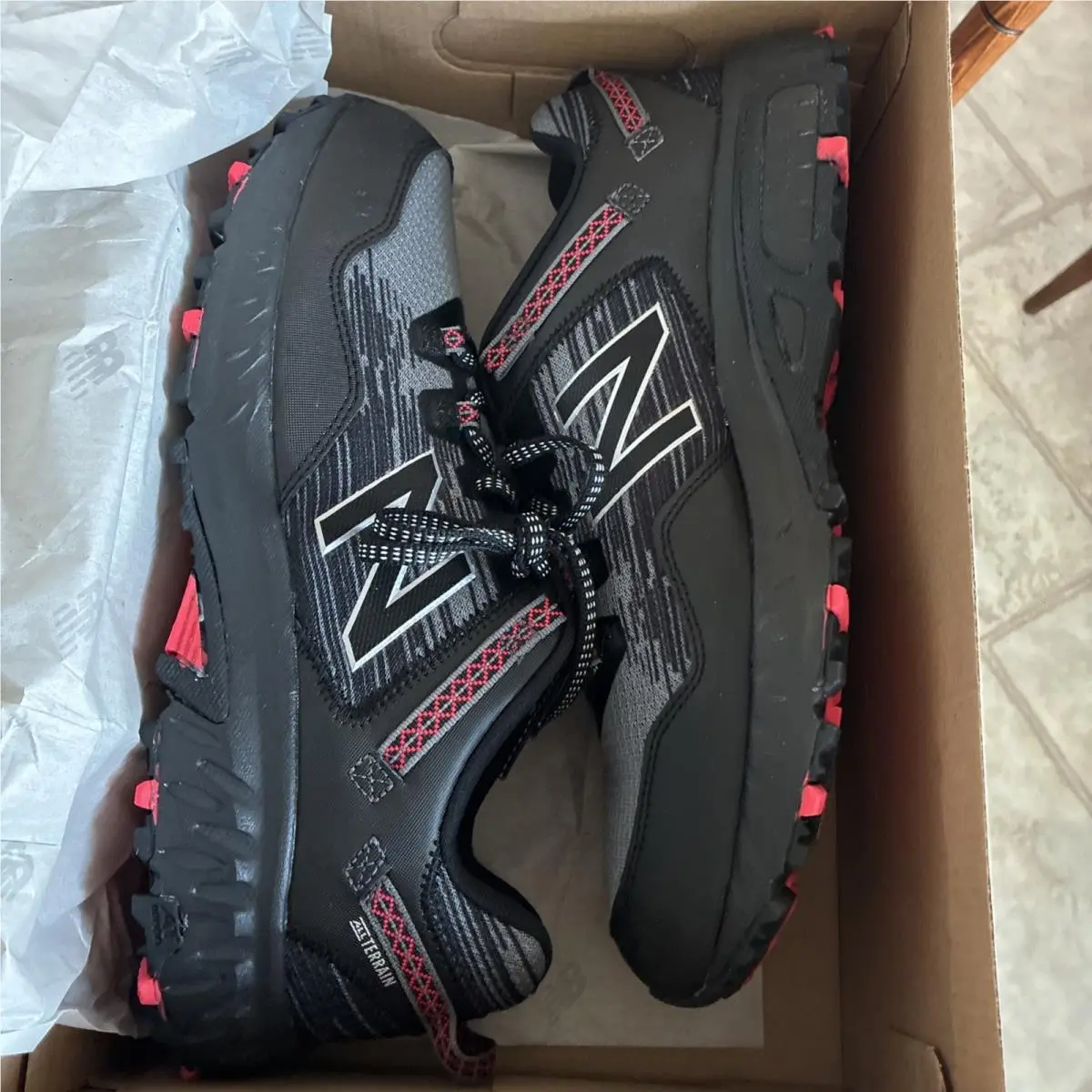 Size 11 - New Balance 410 Trail Running Sneakers Shoes