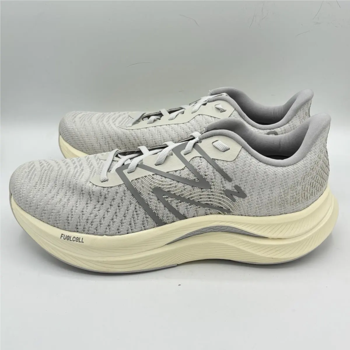 New Balance Fuelcell Propel V4 Sz 10 B Grey Beige Women Running WFCPRCB4-D