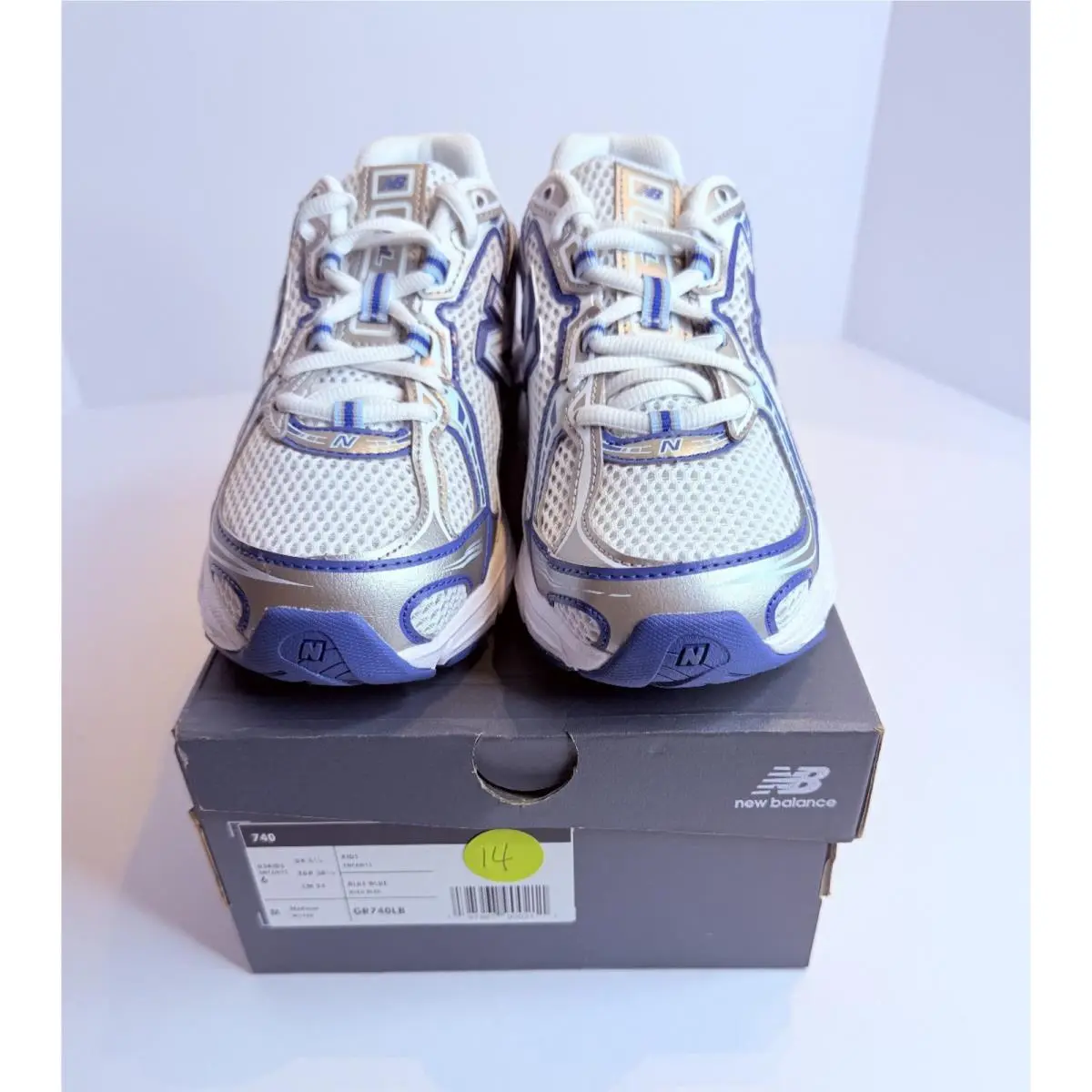 New Balance shoes - 740 - White 0