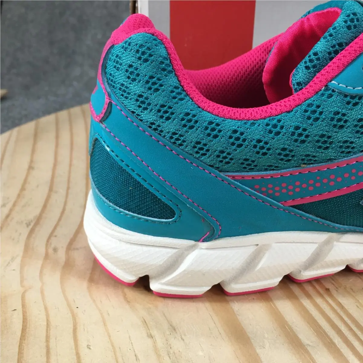 New Balance shoes - New Balance 750 - Teal 3