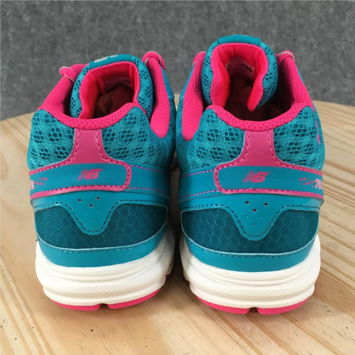 New Balance shoes - New Balance 750 - Teal 7