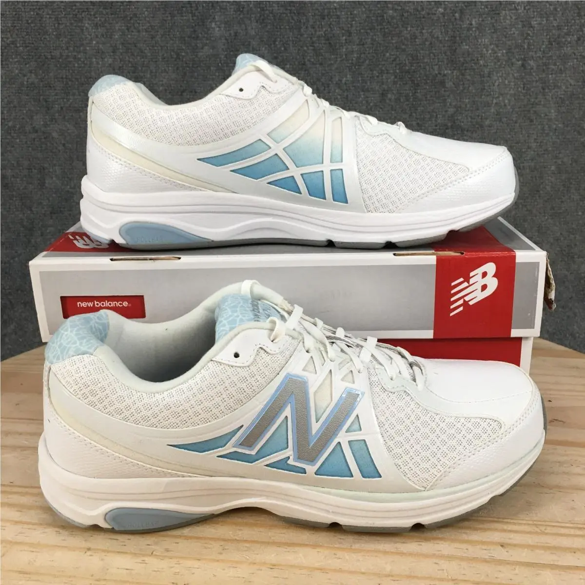 New Balance 847v2 Shoes Womens 11B Athletic Low Sneakers WW847WT2 White Blue New