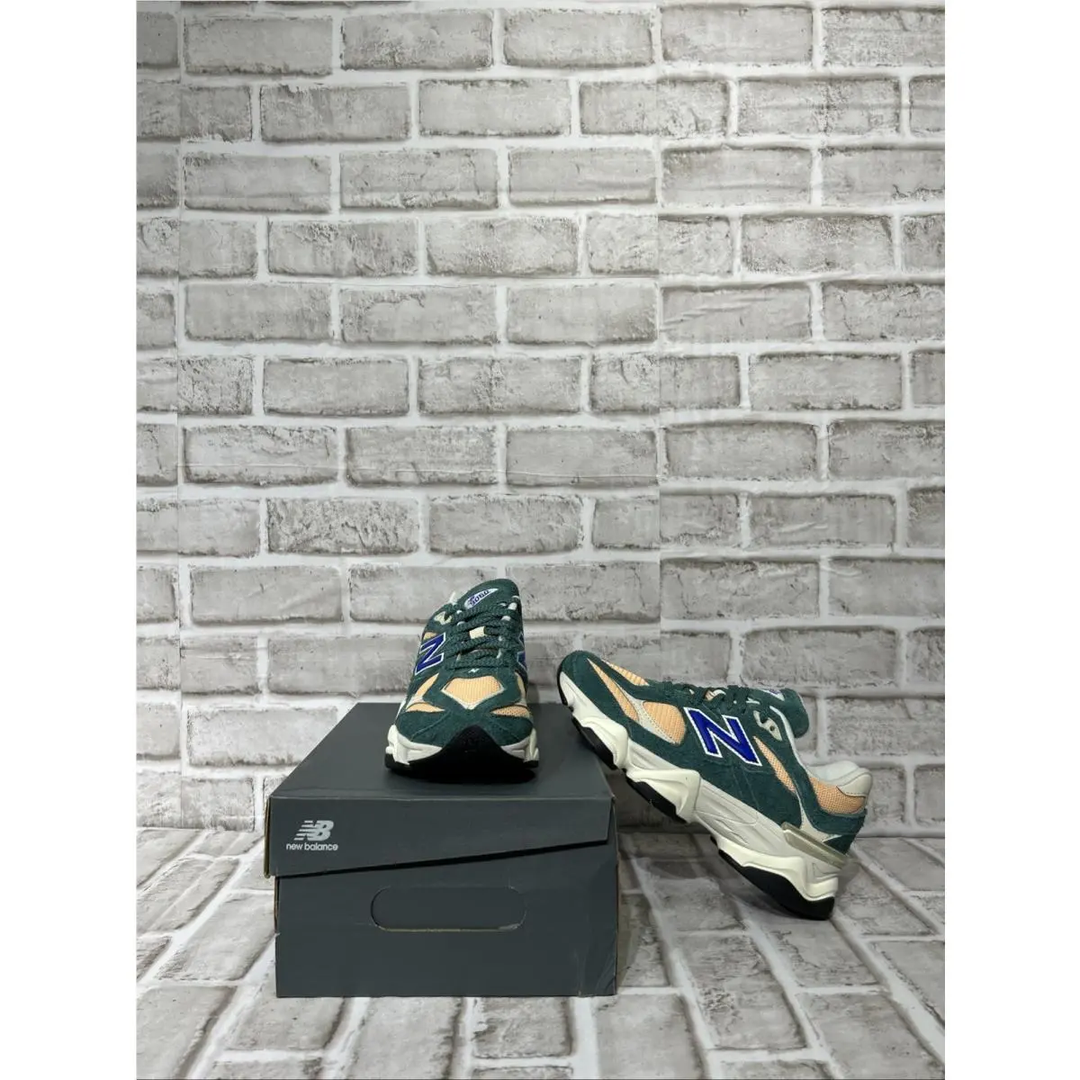 New Balance 9060 Spruce Peach Blossom Sneakers GC9060GP Sz 6.5 W8 New