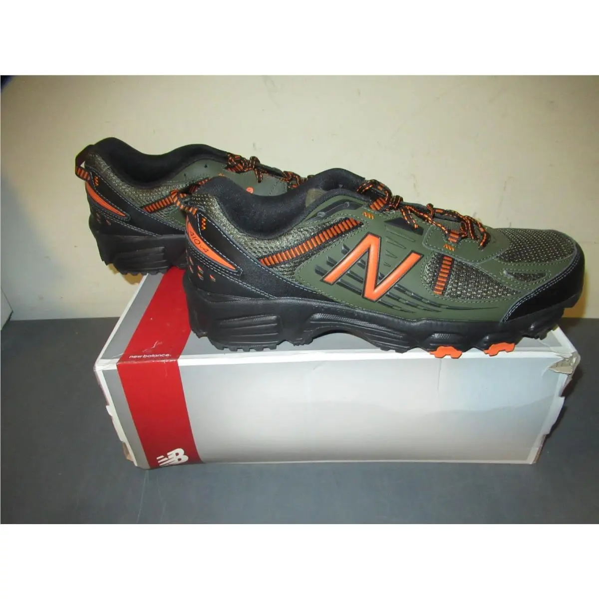 New Balance shoes - OLIVE 2