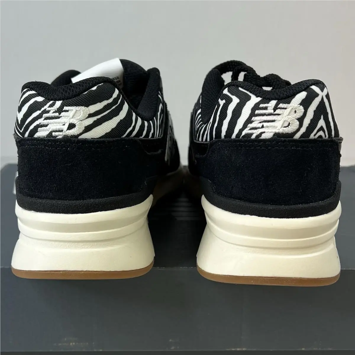 New Balance shoes - New Balance 997H - CW997HWC - Black 4