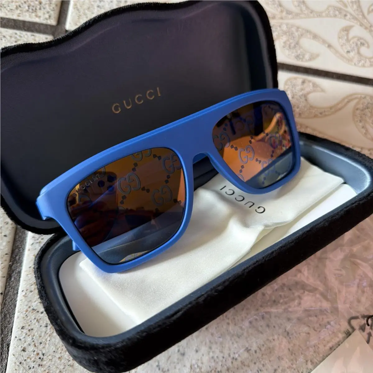 Gucci 1570 Blue Gold Mirror GG Logo Print Sport Aviator Gg1570S Sunglasses 004XL