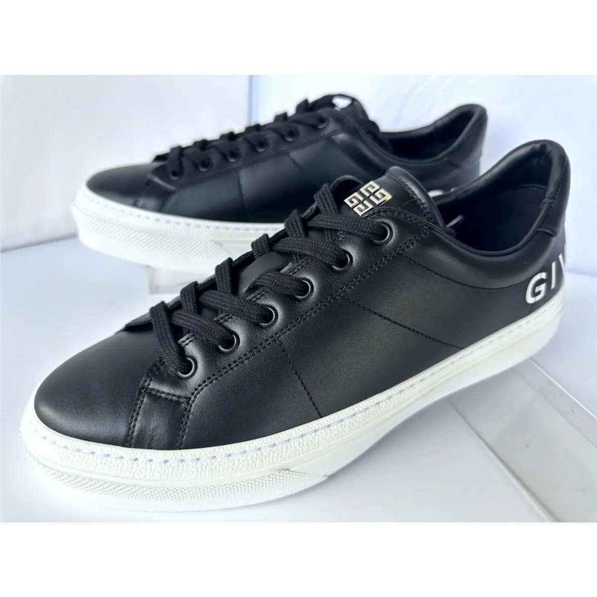 Givenchy Men`s City Sport Sneakers Size 44 Tennis Shoes Black Leather