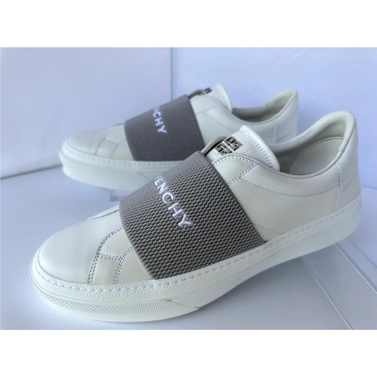 Givenchy Men`s City Sneakers Size 9 White Tennis Shoes Gray