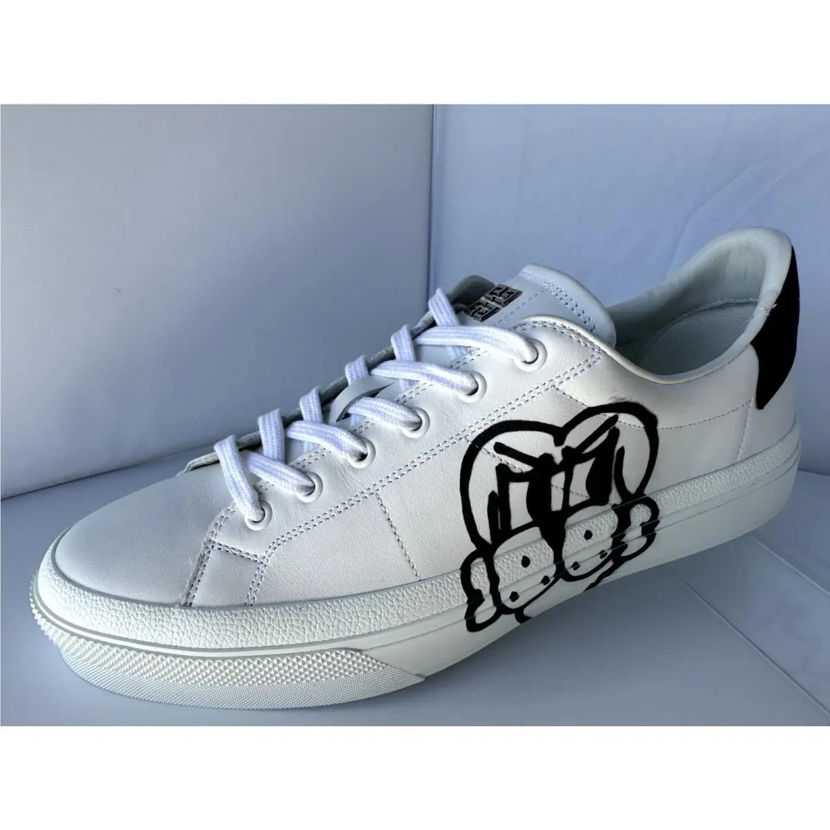 Givenchy Men`s City Sport Sneakers Tennis Shoes Size 9 White Leather