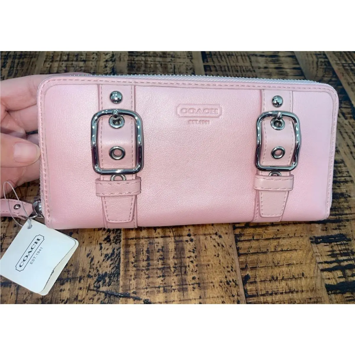 Vtg Coach Wallet Soho Zoe Double Buckle Light Pink Leather Accordion Zip Around