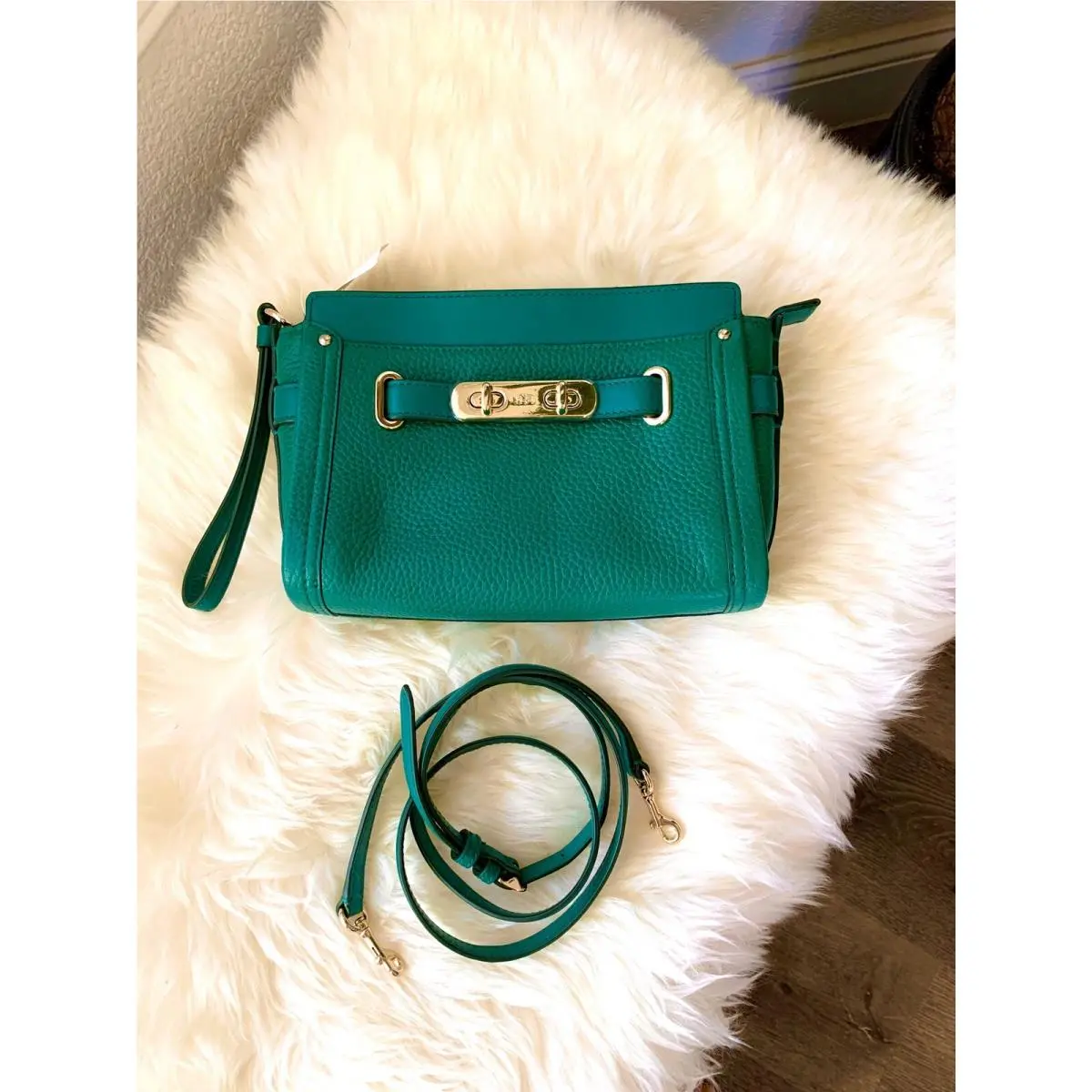 Coach Pebbled Leather Swagger Wristlet Crossbody Green