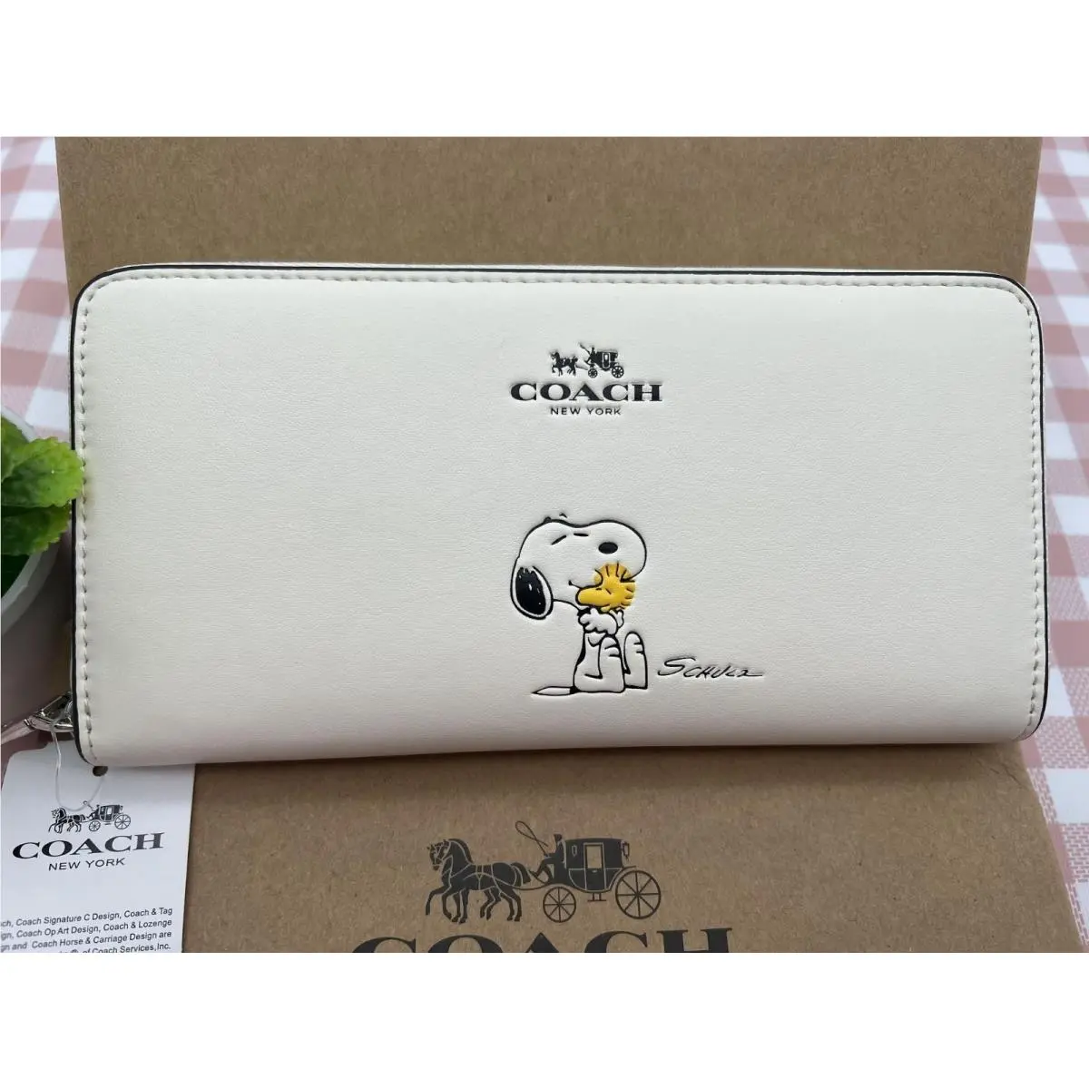 Coach x Peanuts Long Wallet Snoopy Woodstock Leather Zip White