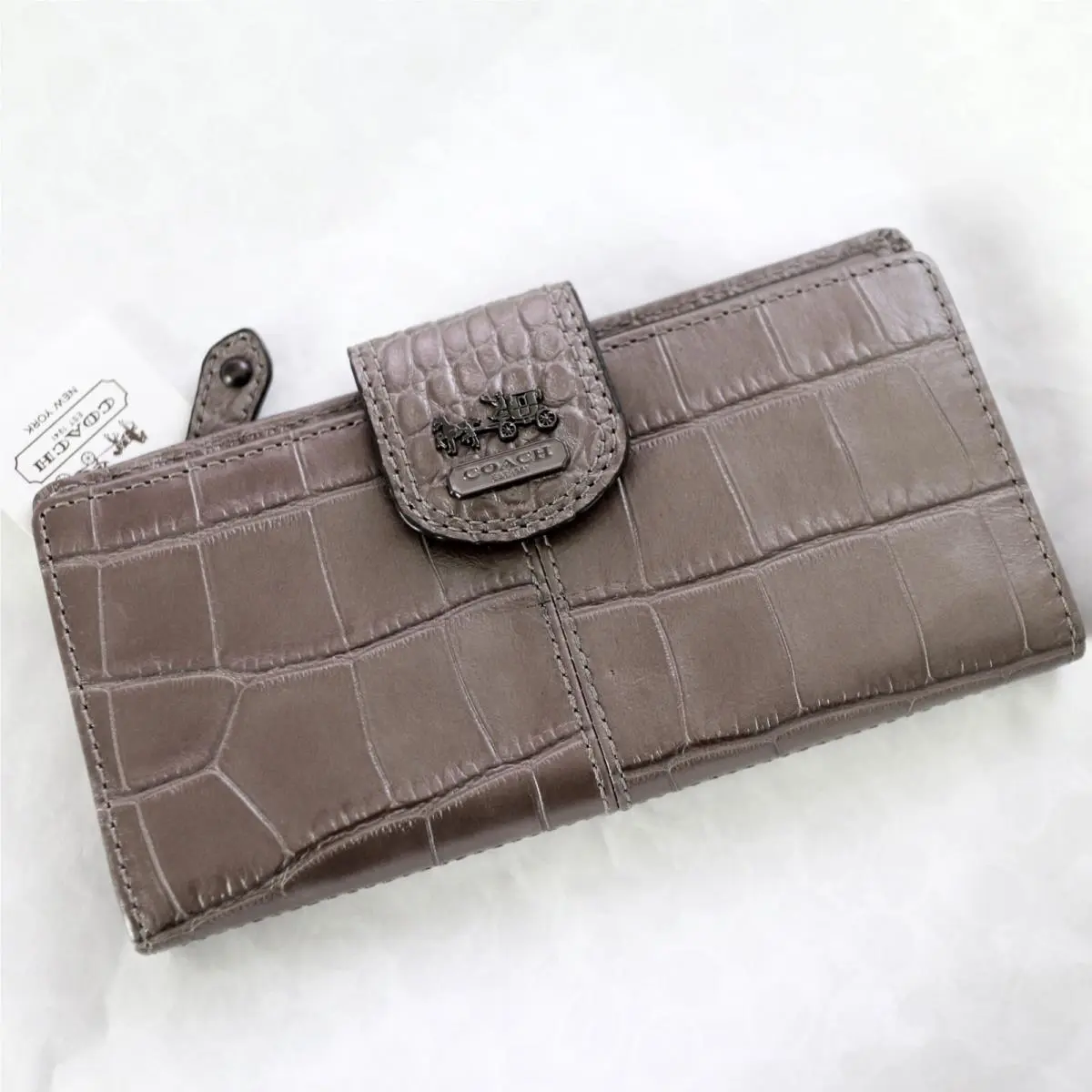 Coach Madison Croc Emb Leather Travel ID Skinny Wallet/clutch 46632