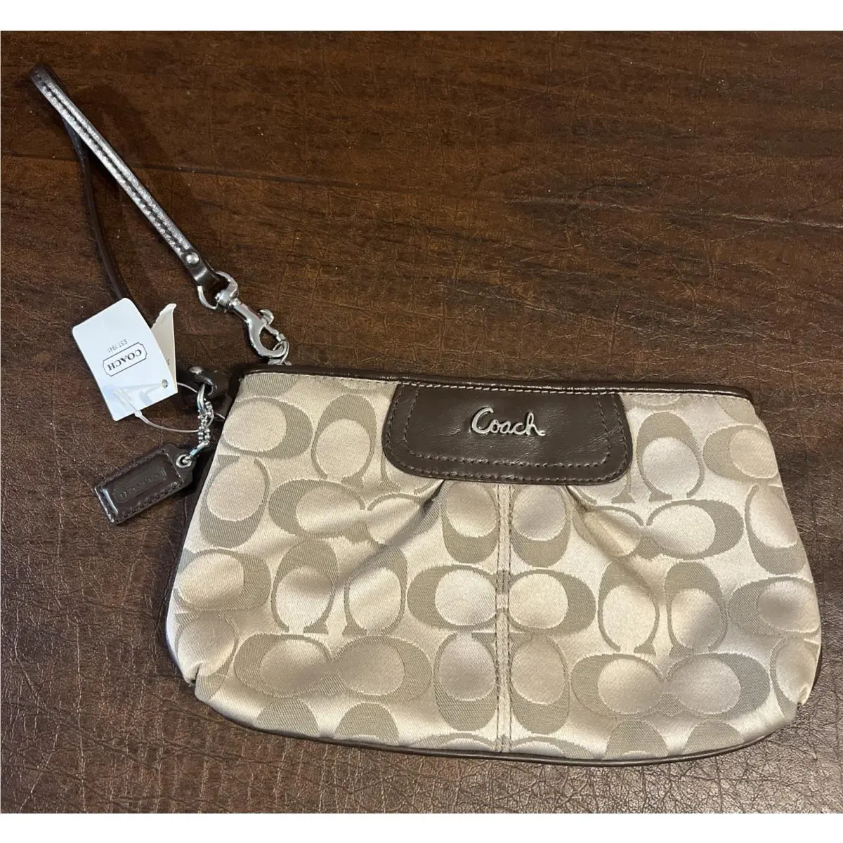 Coach Signature Canvas Large Wristlet Clutch Satin Wallet Khaki/mahogany F45808
