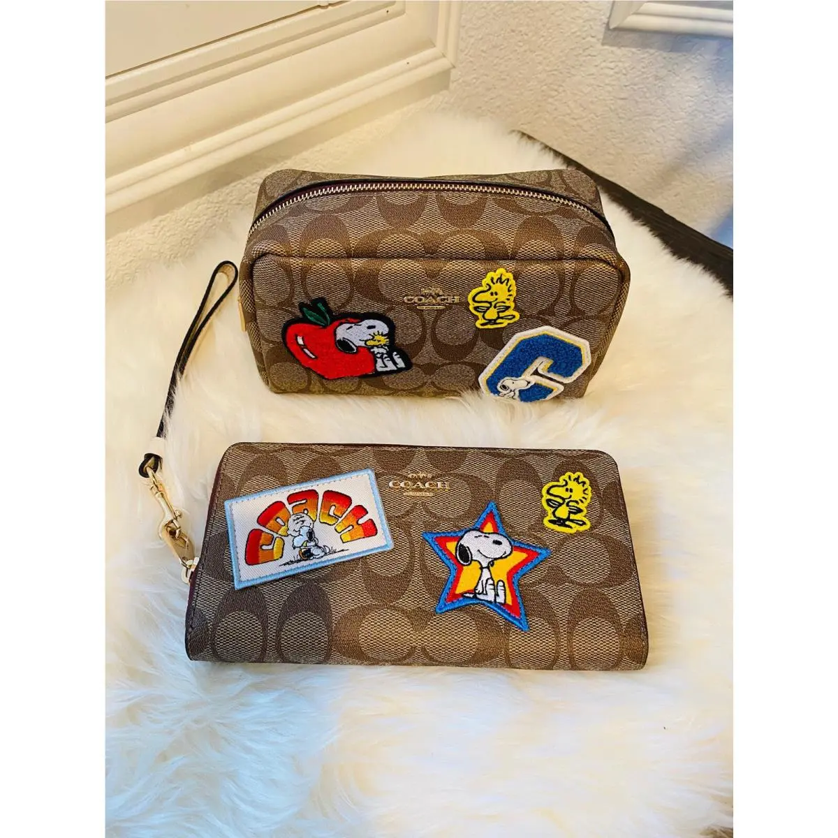 Coach Snoopy Peanuts Boxy Cosmetic Case+long Wallet Sig Canvas Varsity Patch