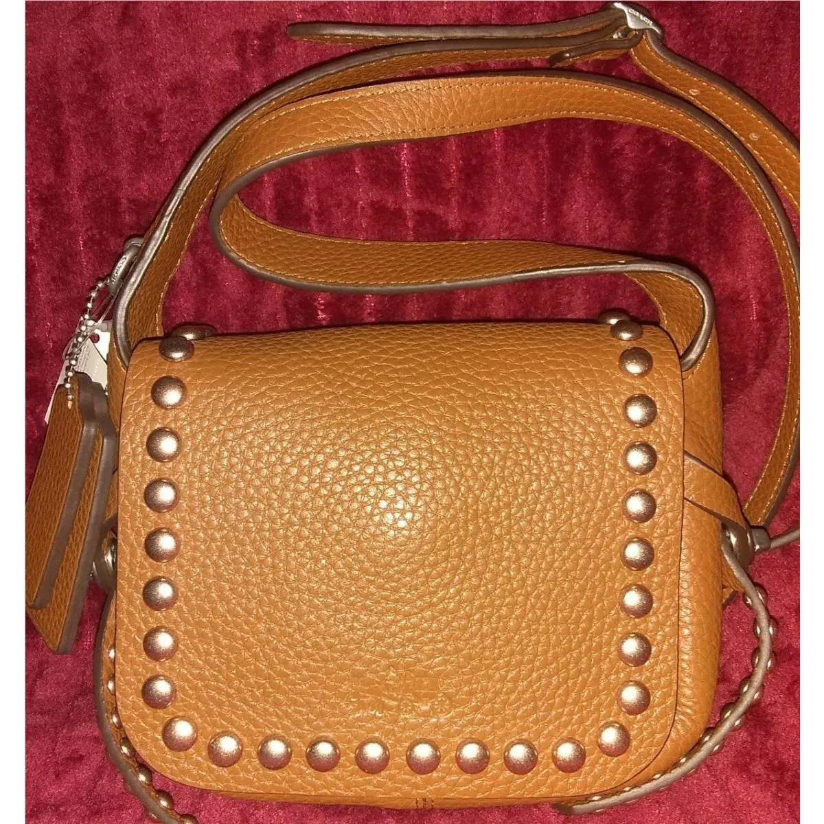 Coach F35750 Lacquer Rivets Pebbled Saddle/peach Dakotah Flap Bag 350