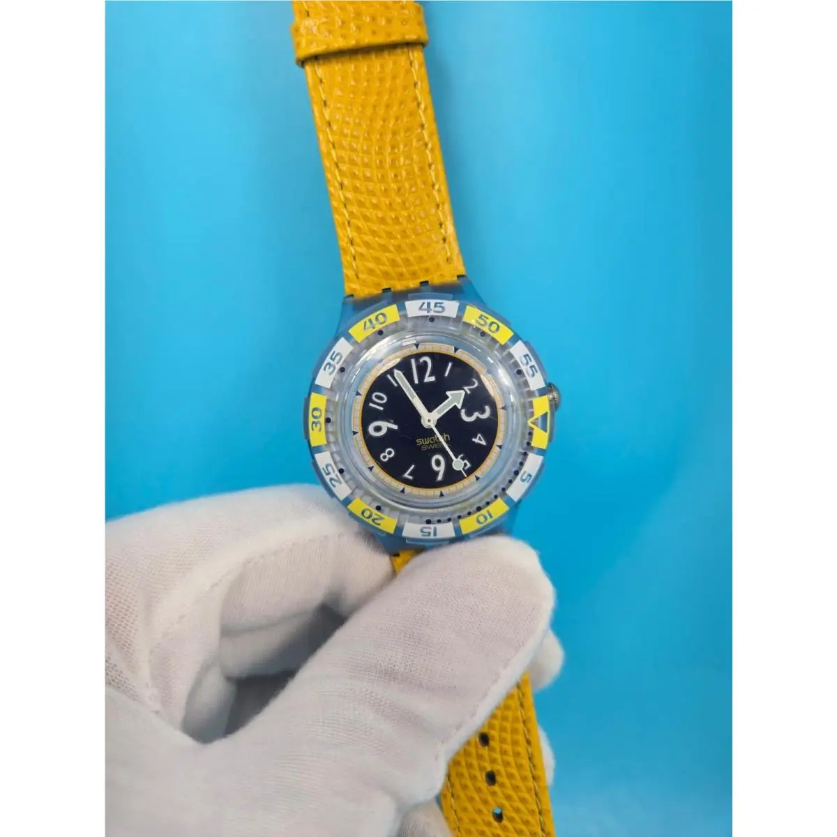 Swatch Originals s Watch SDN111 Goldfish Scuba 200 1995