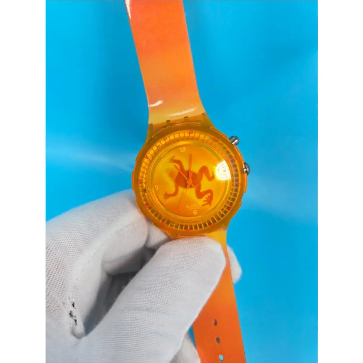 Swatch SCUBA200 Loomi SDJ901 Luminosa Quartz Watch