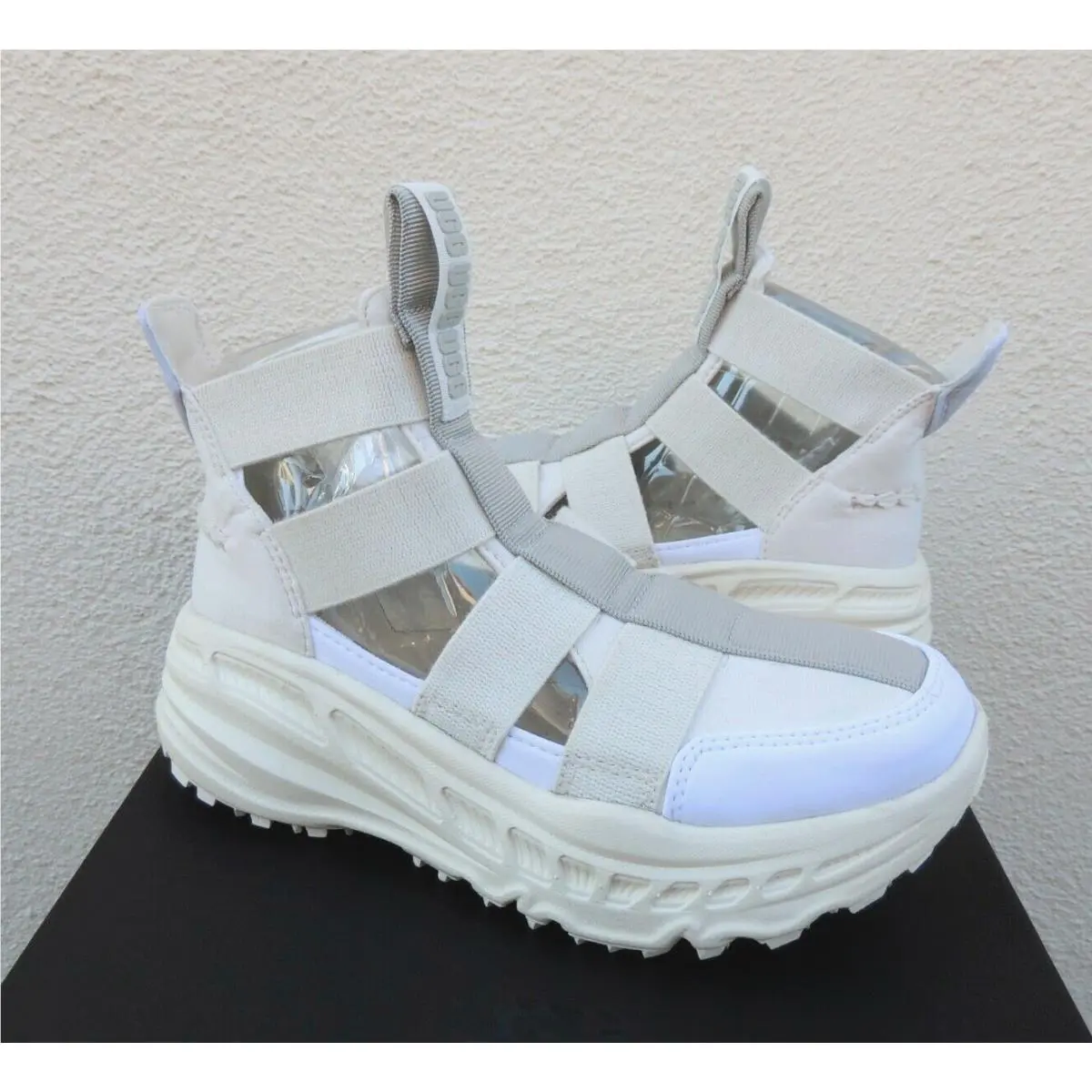 Ugg White Fashion Baby Gladiator Runner Sneakers Shoes Women US 6/ Eur 37
