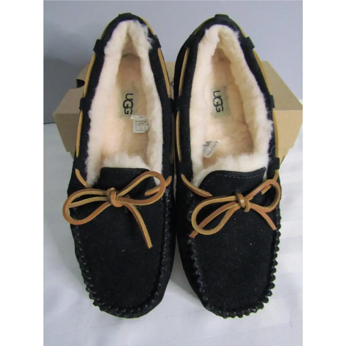 Ugg Dakota Slippers Moccasins Shoes Black Suede Sheepskin Size US 7 Womens