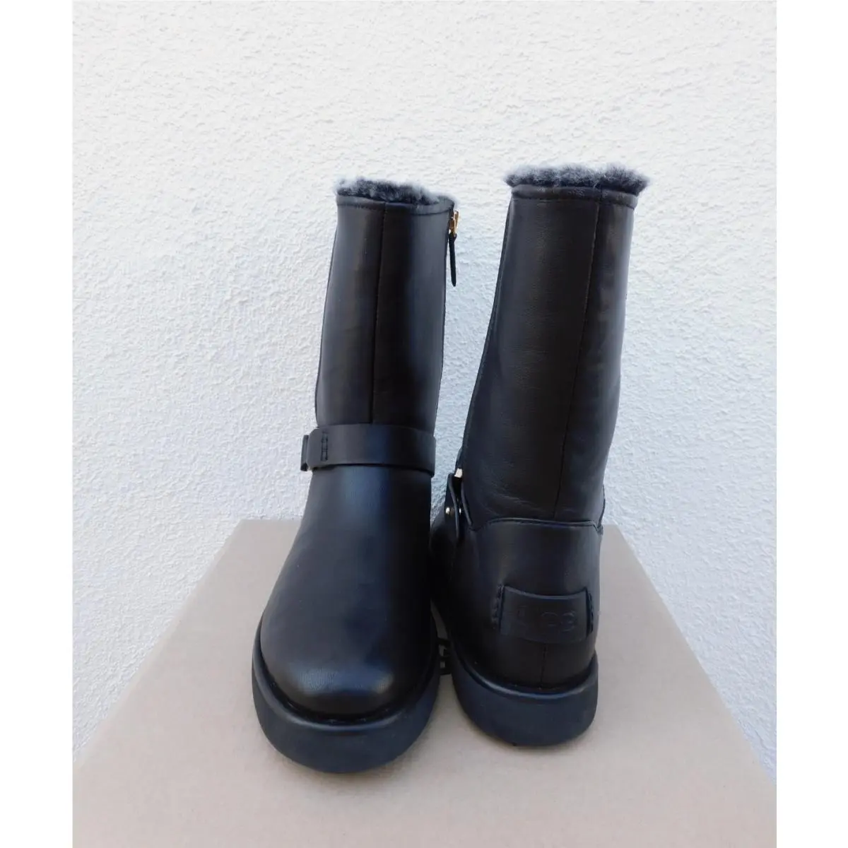 UGG shoes - UGG Classic Berge Short - Classic Berge Short - Black (UPC: 192410378715) 3