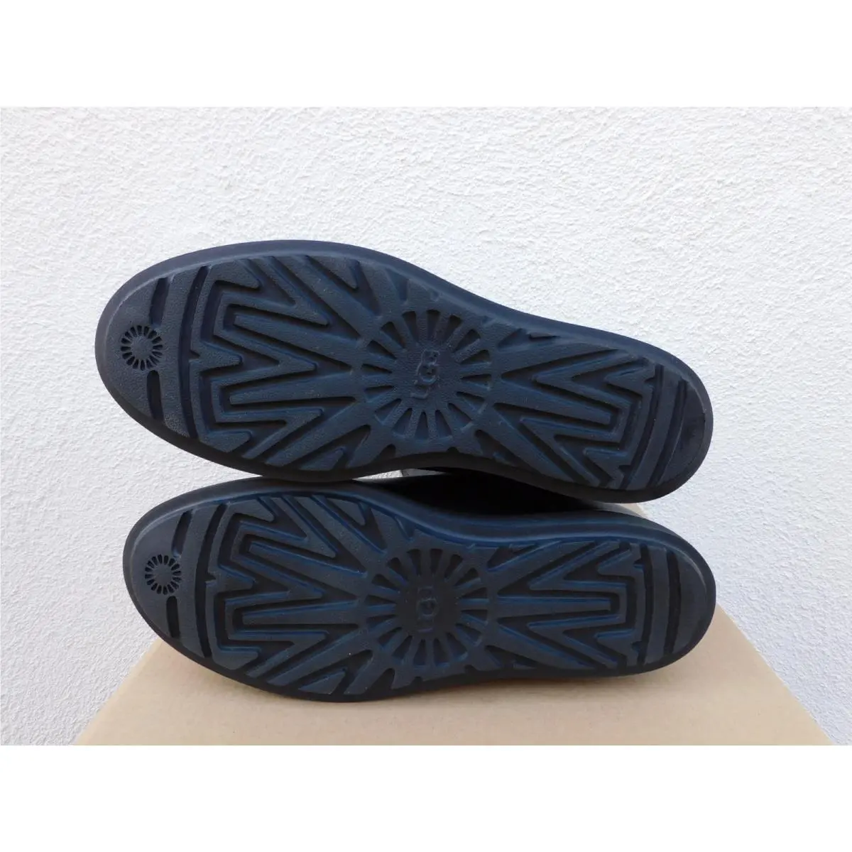 UGG shoes - UGG Classic Berge Short - Classic Berge Short - Black (UPC: 192410378715) 4