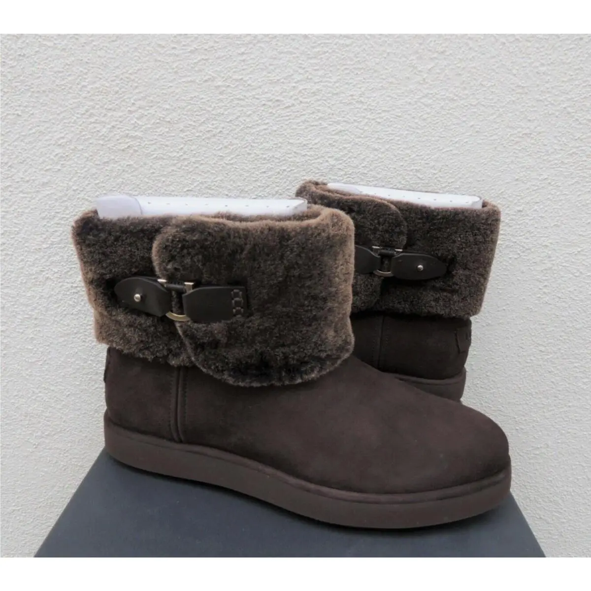 Ugg Dark Roast Classic Berge Mini Suede/ Sheepskin Boots US 9.5/ Eur 40.5