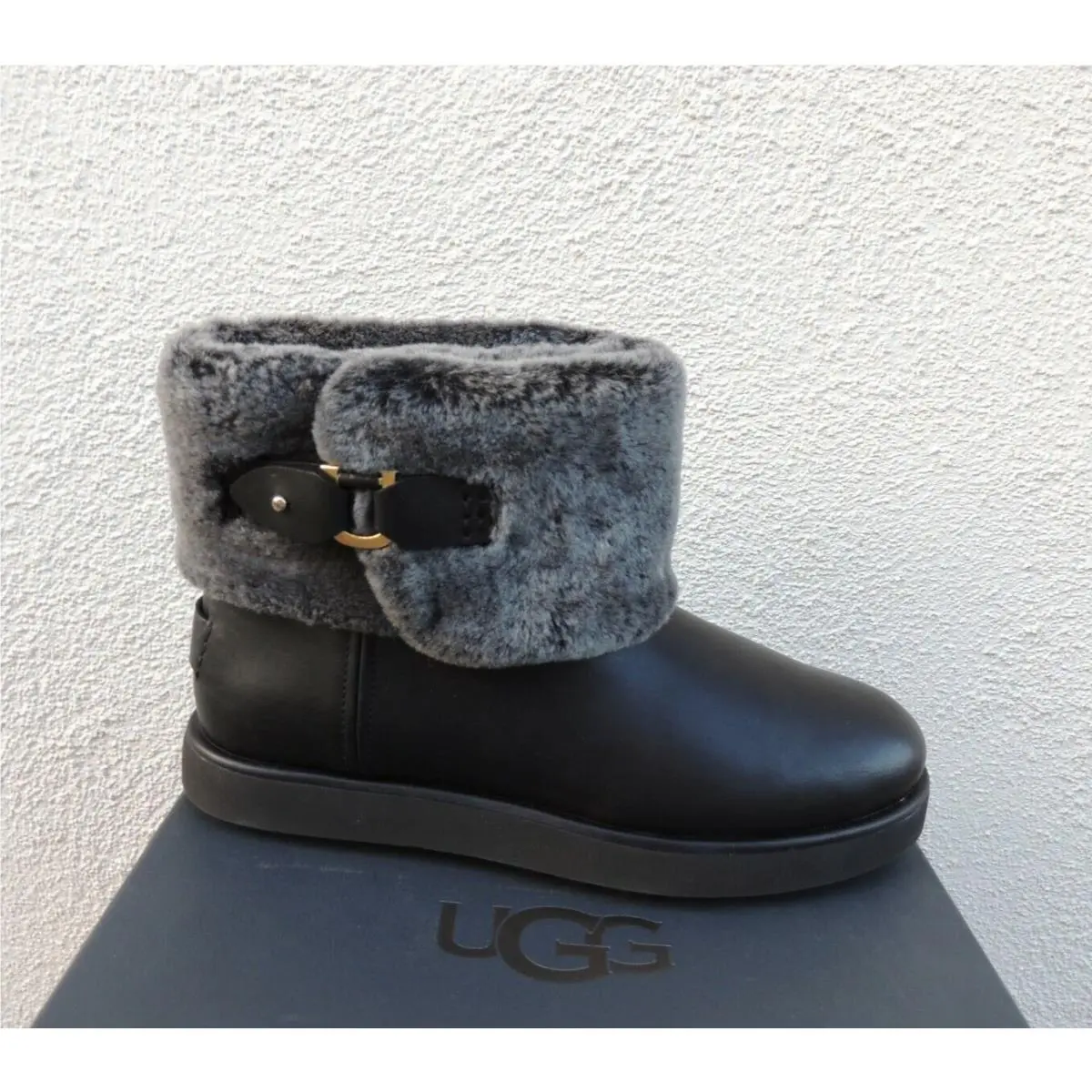 UGG shoes - UGG Classic Berge Mini - Classic Berge Mini - Black (UPC: 192410378524) 0