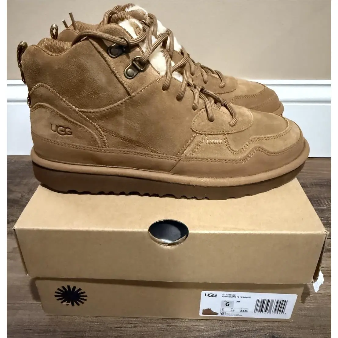 Ugg Kids Size 6 Womens Size 7.5 Highland Hi Heritage Sneaker Boot Che