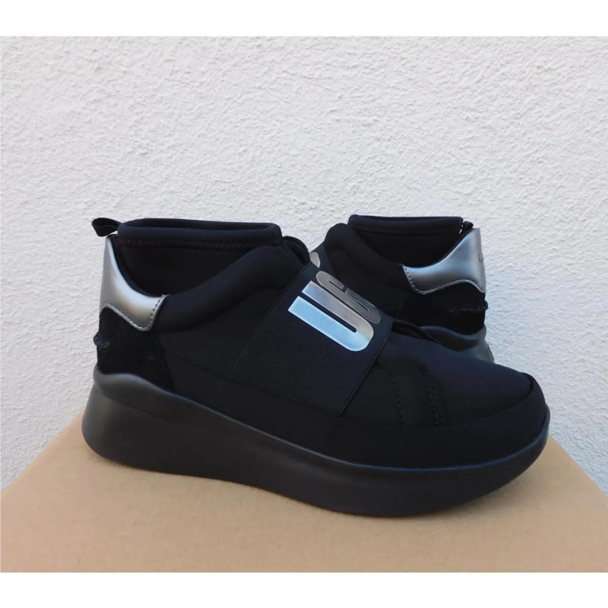 Ugg Neutra Metallic Neoprene Ugg Logo Fashion Sneakers Women US 5.5/ 36.5