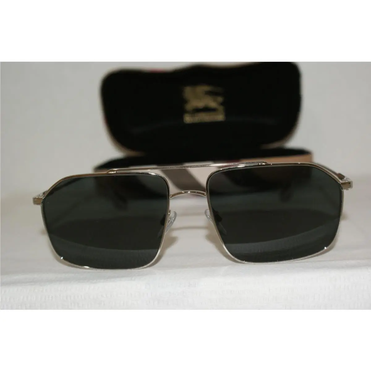 Burberry Sunglasses B3130 Silver Mirrored Lenses 1005/87 53-17 W Orig Case