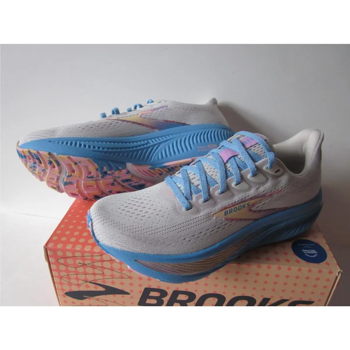 Brooks shoes - Brooks Ghost 17 - Ghost - Multicolor 2