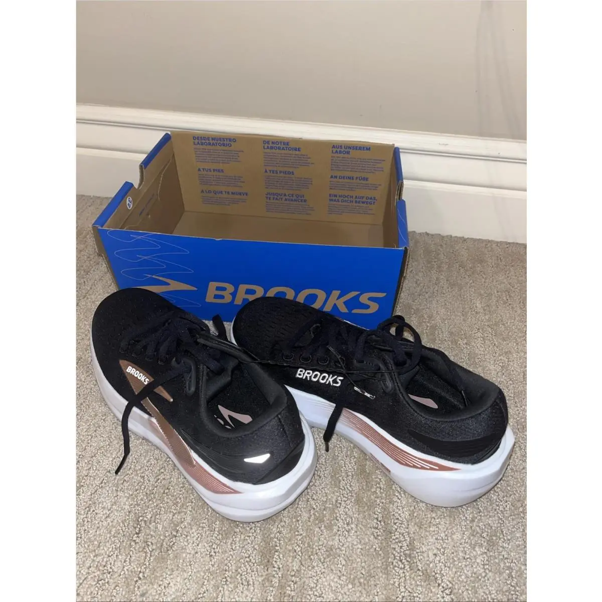 Women`s Brooks Ghost Max 3 Running Shoe - 6B - Black/rose Gold