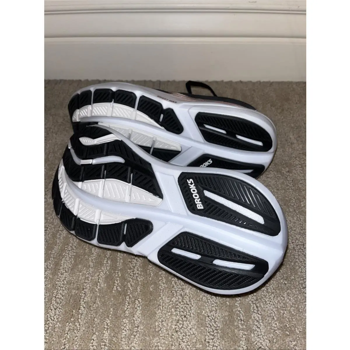Brooks shoes - Brooks Ghost Max - Ghost Max - 120457 - Black (UPC: 195394696929) 3