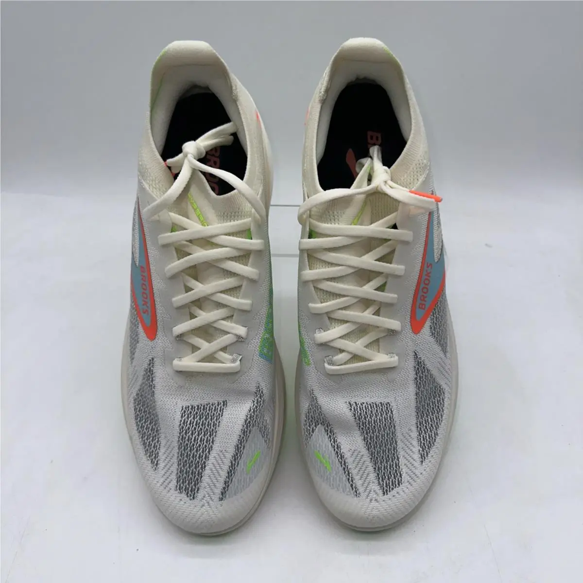 Brooks shoes - Brooks Hyperion Max - Hyperion Max - 110467 1D 182 - White 3