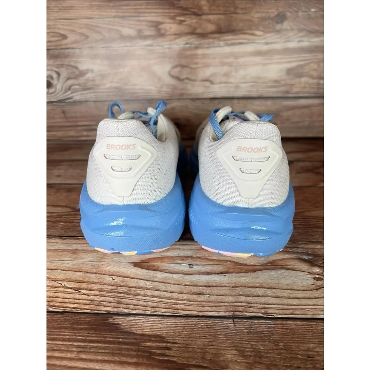 Brooks shoes - Brooks Ghost 17 - Ghost - 120431 1B 247 - Pink 1